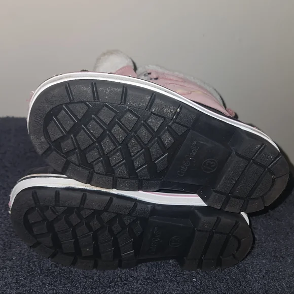 Cat & Jack Pink and Black Girl Winter Waterproof Snow Boots Size 13 Little Girls - Picture 14 of 15